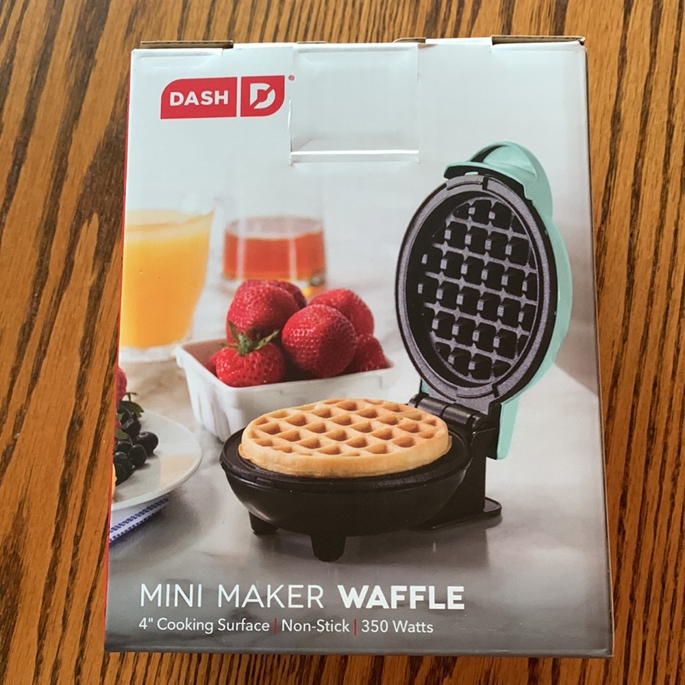 Dash Mini Waffle Maker. NIB - Picture 3 of 13